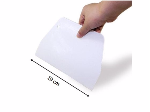 Plastikowy Skrobak 19cm do rozprowadzania kremu szpatułka  nóż packa